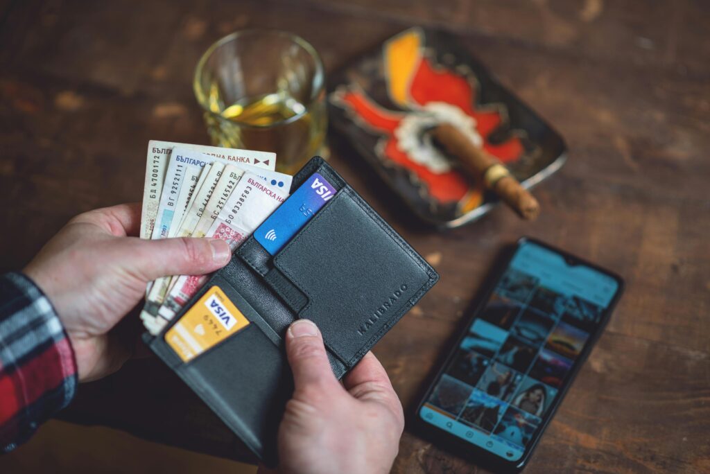 How to Pay Off Credit Card Debt Quickly: The Complete 2025 Guide
