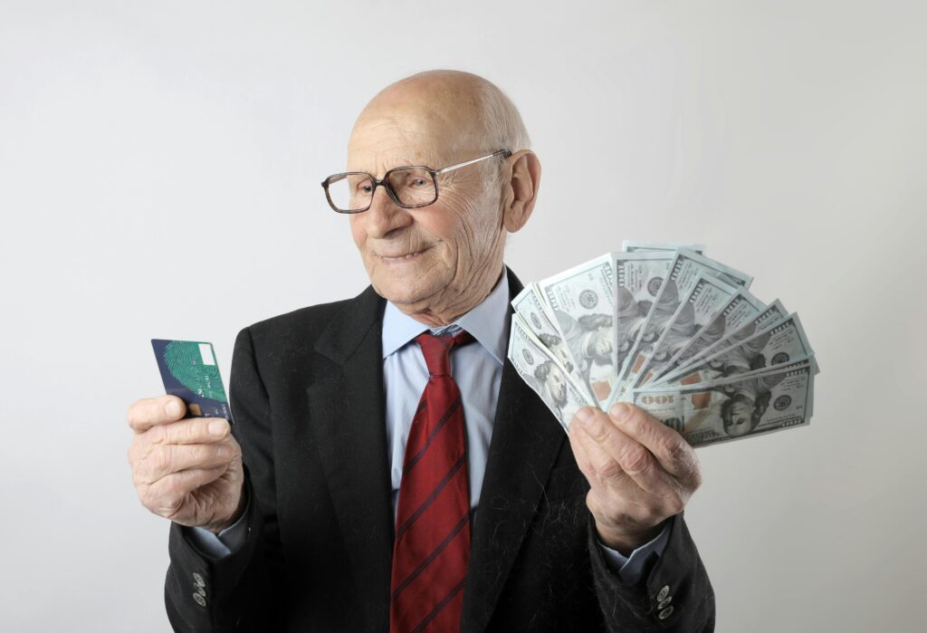 Best High-Yield Savings Accounts for Retirees in 2025
